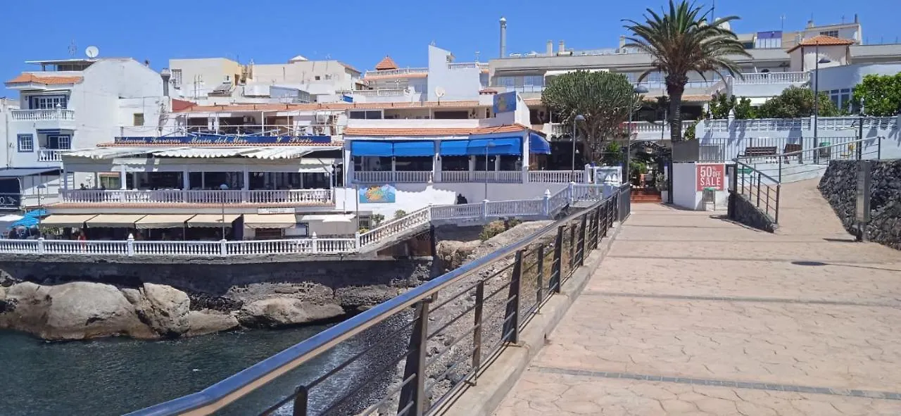 אדחה Spacious Apartment Just Few Steps Of The Ocean In La Caleta 0*,